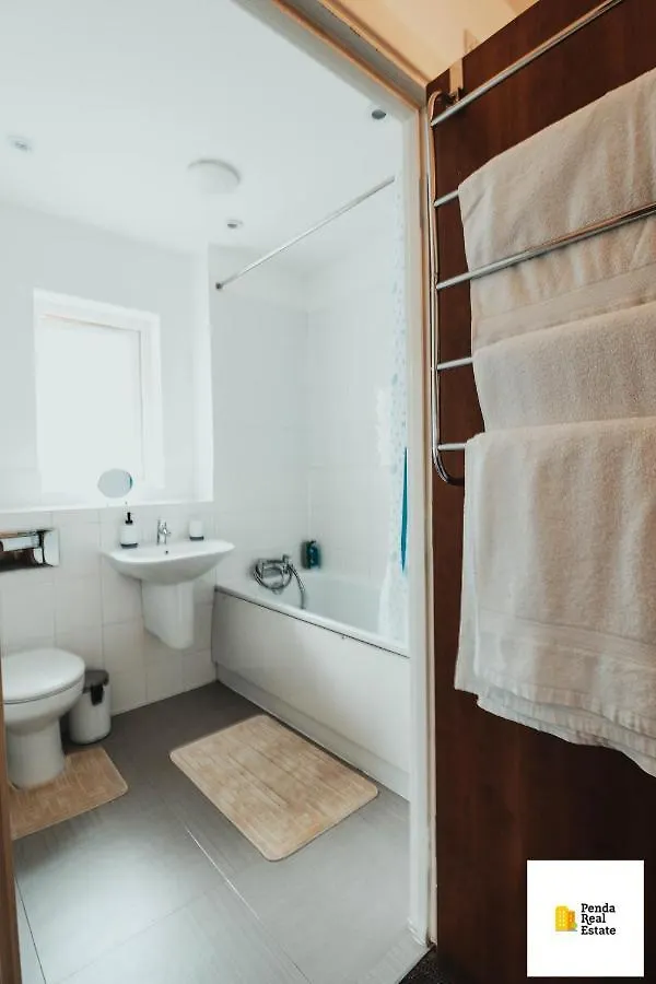 Barking,Dagenham Leisure And Contractors Villa Barking