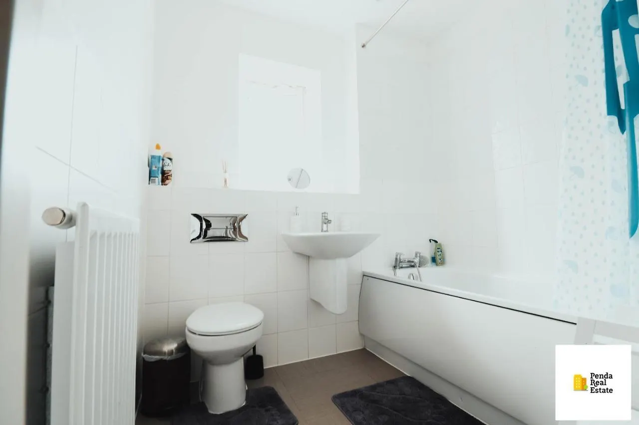 Barking,Dagenham Leisure And Contractors Villa Barking  0*, Barking (Greater London)