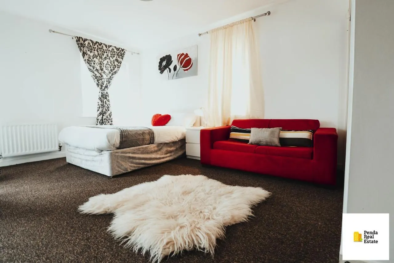 Barking,Dagenham Leisure And Contractors Villa Barking